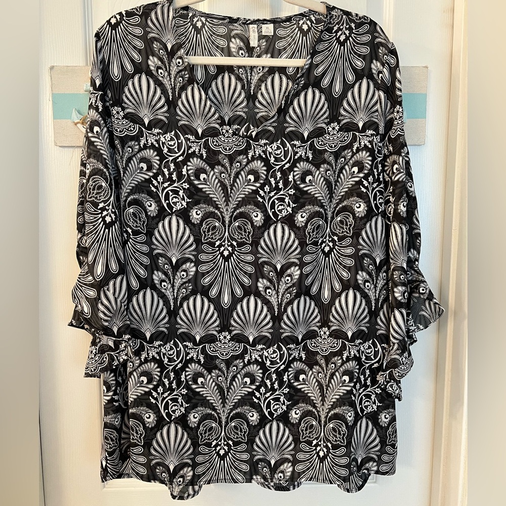 Cato Poet Top in Black & White Sz XL